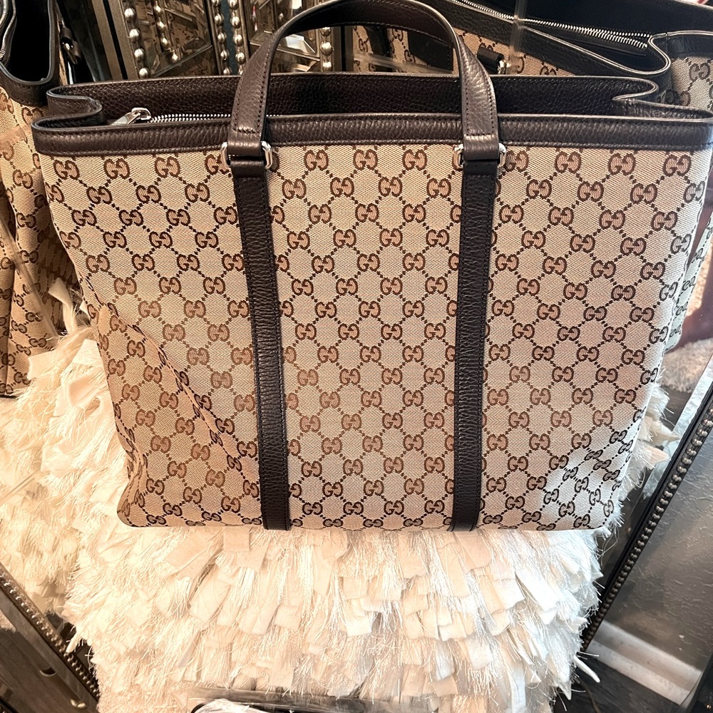 Gucci GG luggage like new